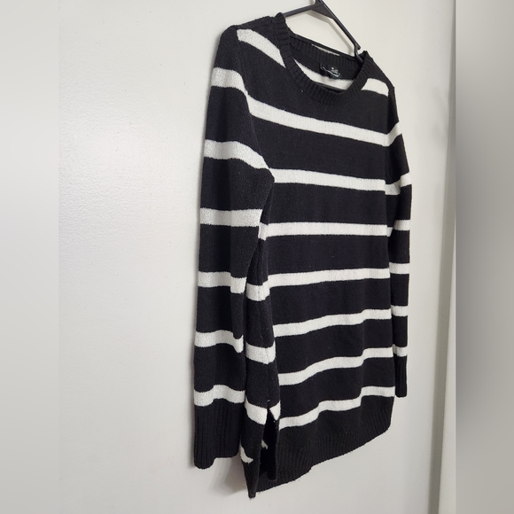 Free For All Tunic Striped Sweater Medium - Picture 2 of 11
